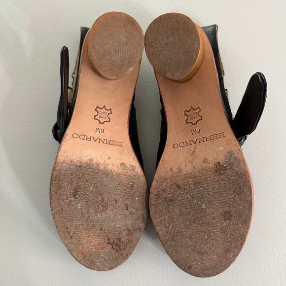 Bernardo Black Leather Block Heel Sandals Bow Zip Women’s Size 6M Peep Toe - Picture 7 of 7